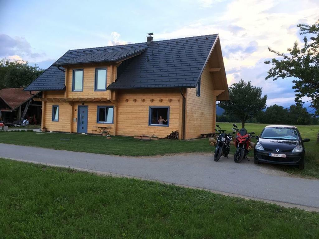 B&B Woodhouse Brezje Bagian luar foto